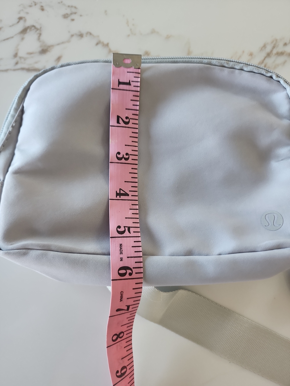 Lululemon Gray Travel Cosmetic Makeup Toiletry Bag Organizer Zip Pouch 8x6 - Picture 5 of 5